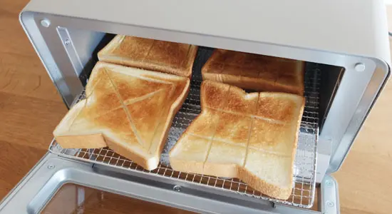 ブルーノスチームトースターで焼いたパン